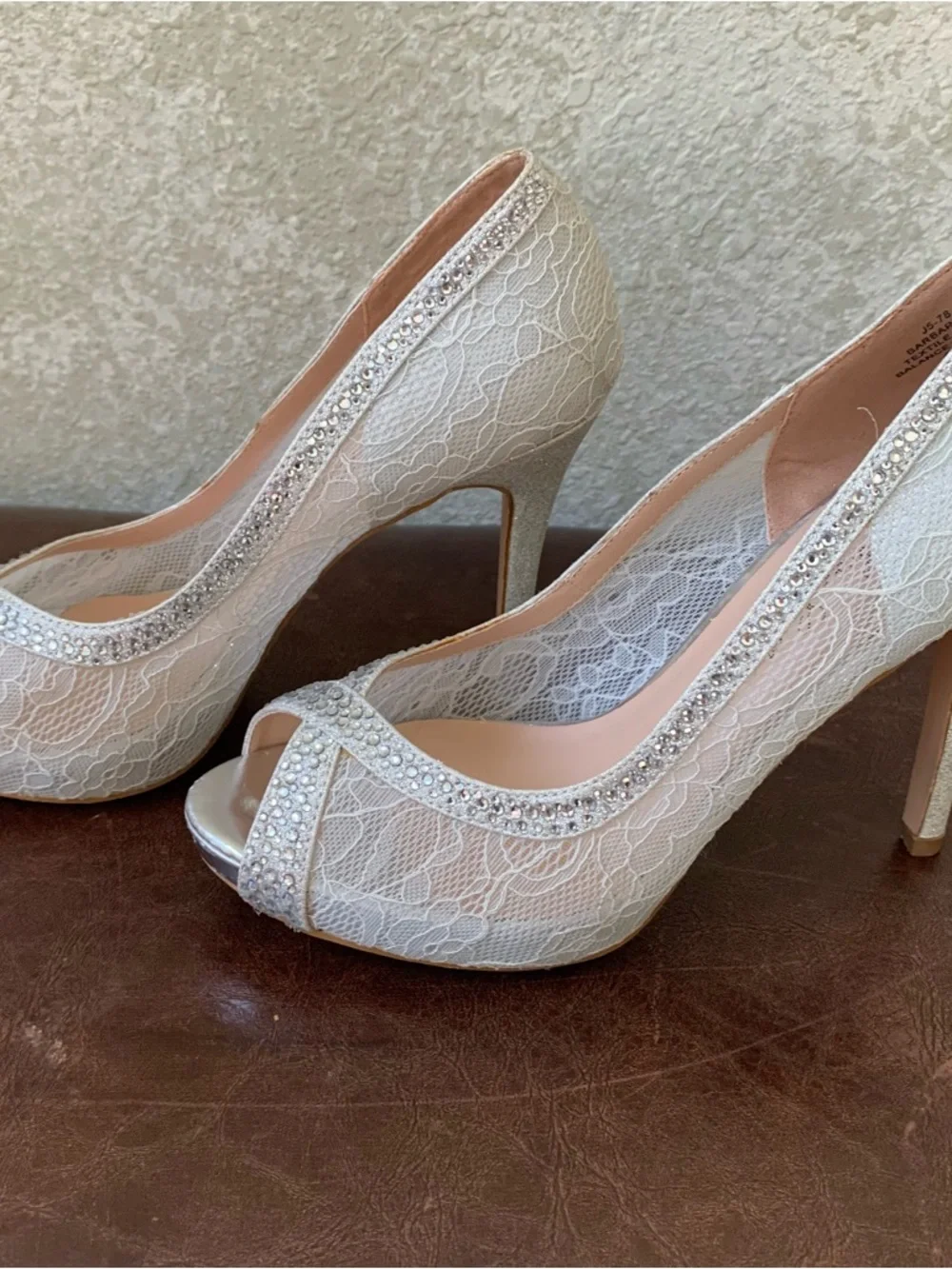 De Blossom Collection White Lace Rhinestone Peep-Toe Heels 7.5 Bride Wedding